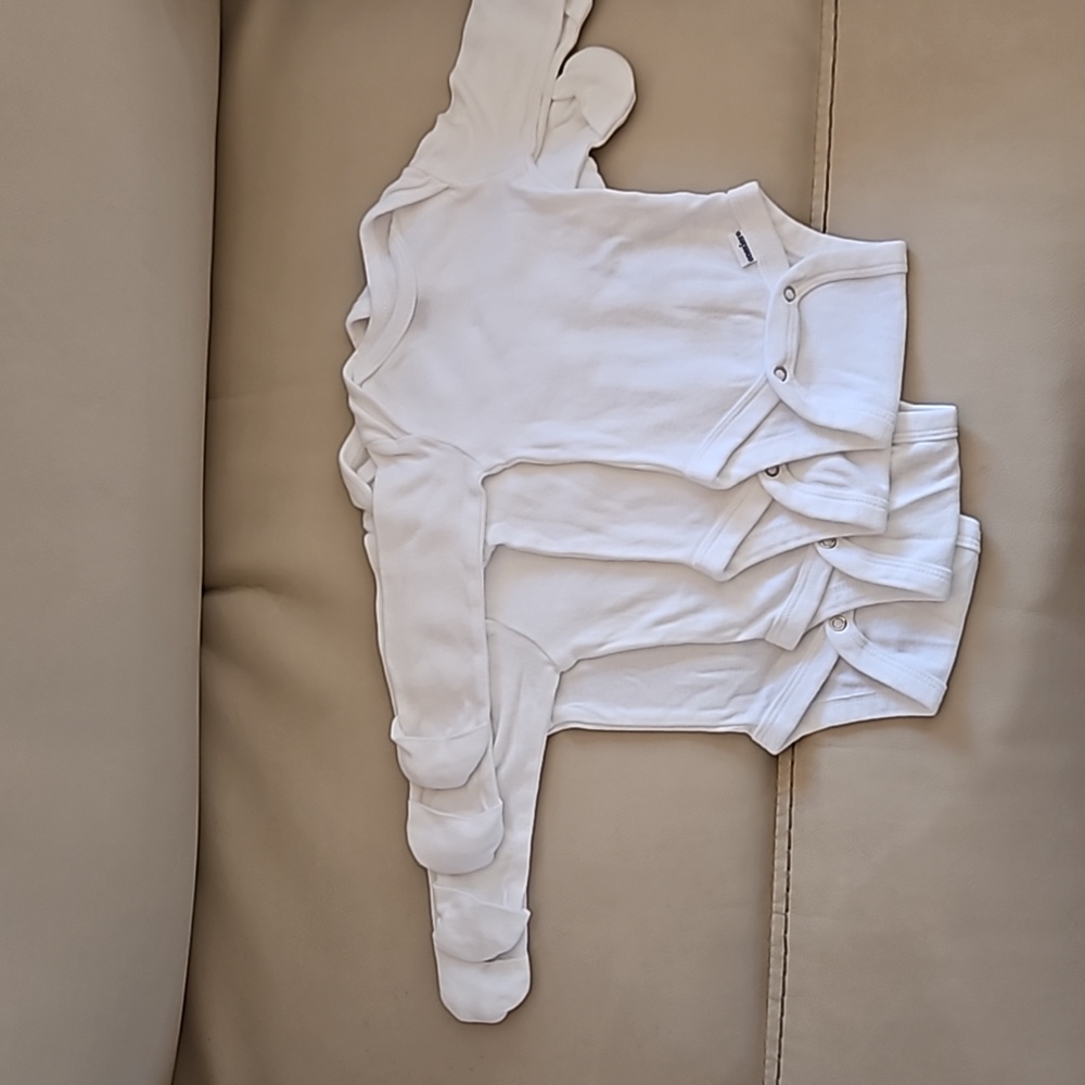 Newborn Carter's 4-pack Onesies